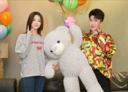 娱乐吃瓜主题背景图高清,高清背景图下的吃瓜盛宴