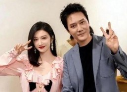 娱乐八卦吃瓜背景图高清,揭秘高清吃瓜图背后的娱乐八卦