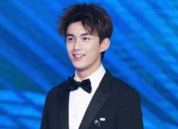 吃瓜娱乐圈吴磊图片大全