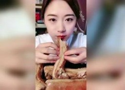 娱乐吃瓜酱女孩,吃瓜女孩的独家秘闻解析