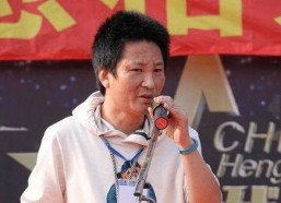 娱乐圈吃瓜导演,揭秘“吃瓜导演”背后的故事