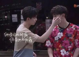 哥哥吃瓜聊娱乐圈小说,哥哥的娱乐圈秘闻录